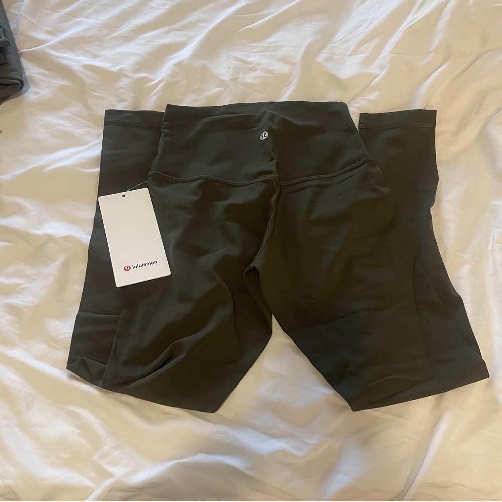 NWT Lululemon Align 25” size 4 leggings dark olive